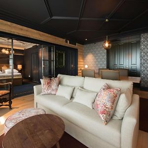 Drage Master Suite